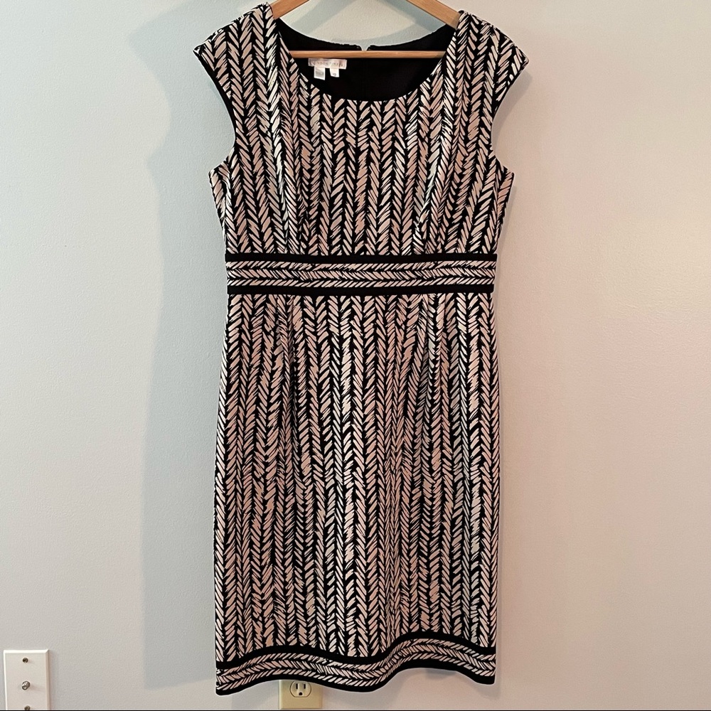 🌎🌎🌎 London Times fitted dress; size 12, EUC